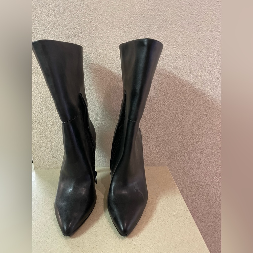 Charles by Charles David heeled boot